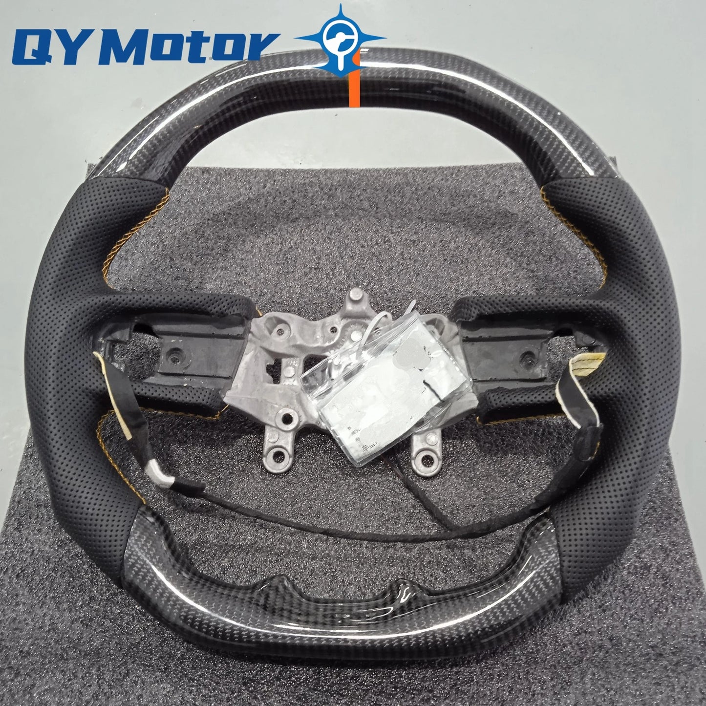 Heating Carbon Fiber Leather Car Steering Wheel Perforated Leather for Jeep Wrangler JL 2018-2023 Models Sport Wheel